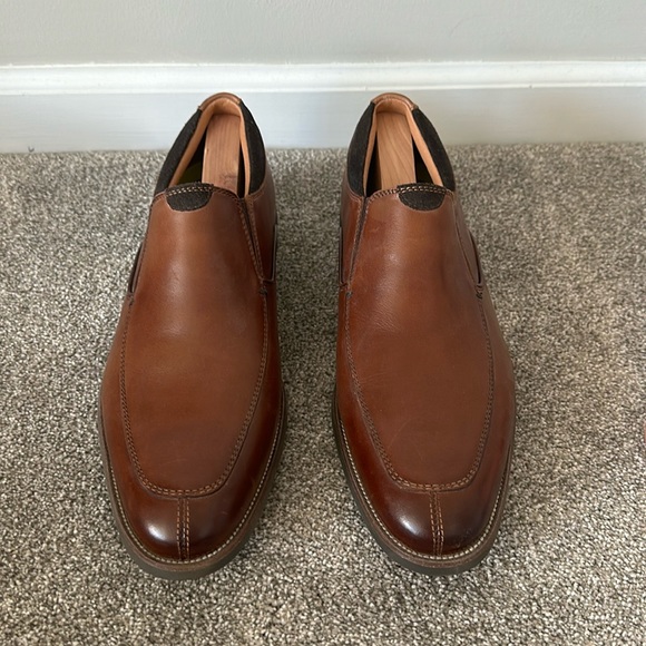 Florsheim Other - Men’s Brown Loafer (BRAND NEW NEVER WORN)